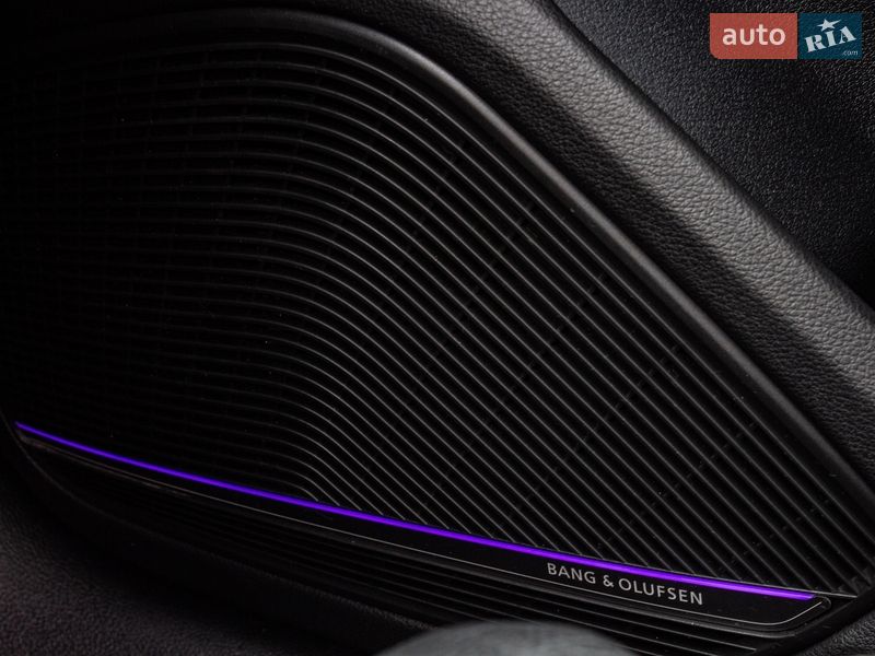 Седан Audi A4 2019 в Львові