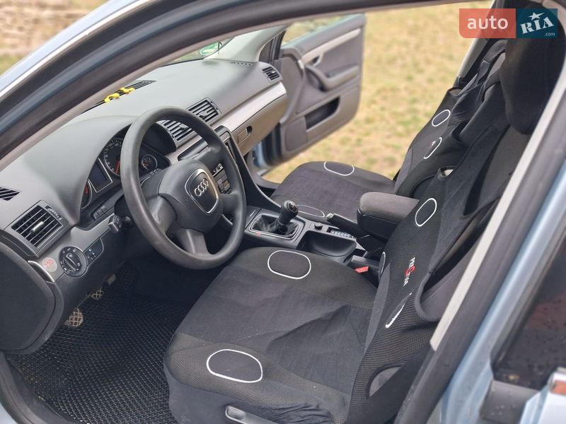 Седан Audi A4 2006 в Ямполе