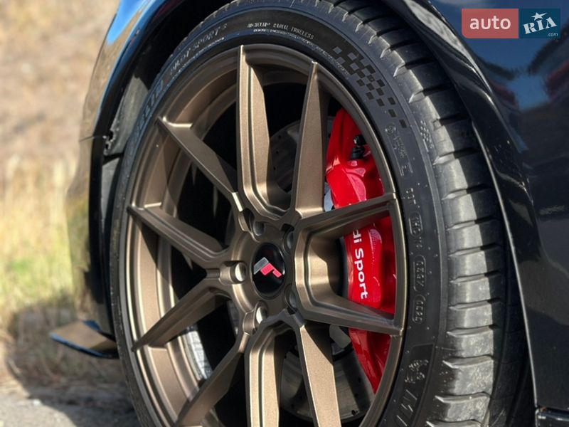 Седан Audi A4 2014 в Днепре