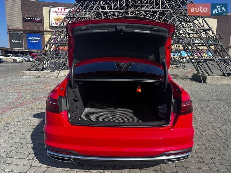 Седан Audi A4 2023 в Харькове