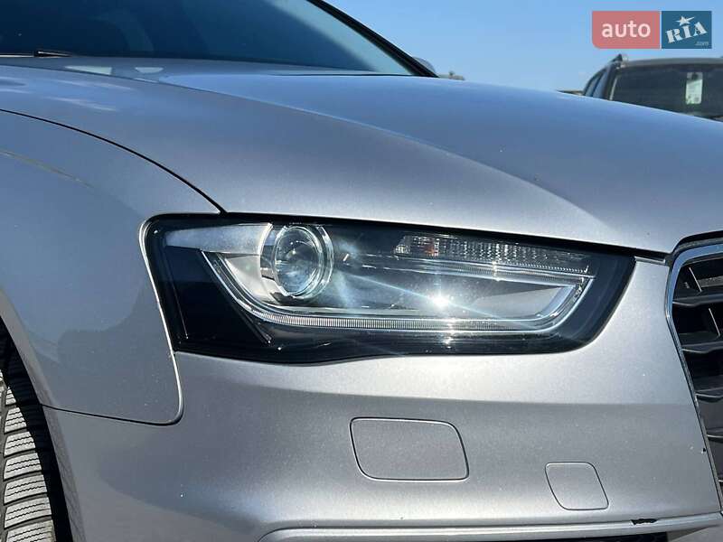 Седан Audi A4 2014 в Львове