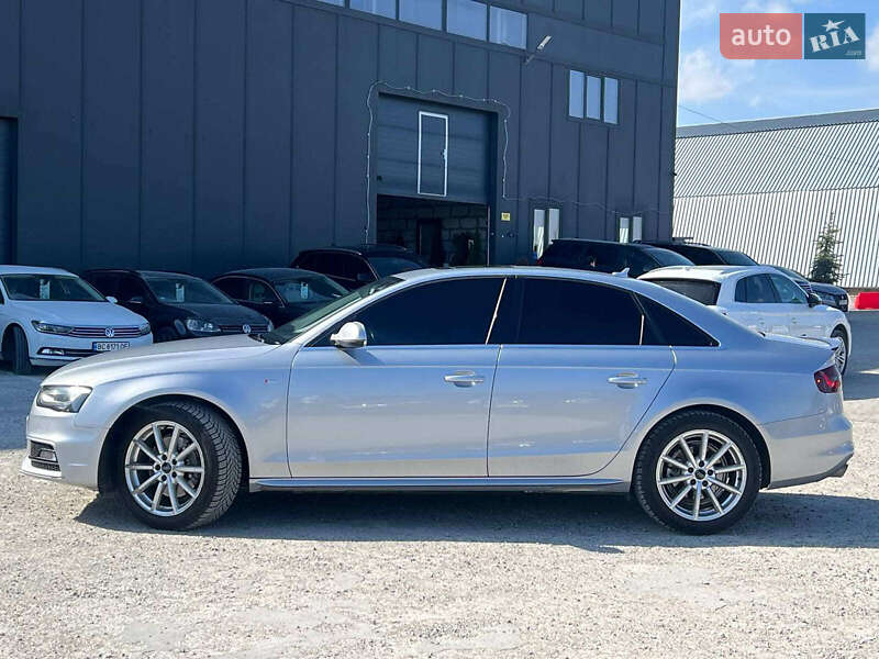 Седан Audi A4 2014 в Львове