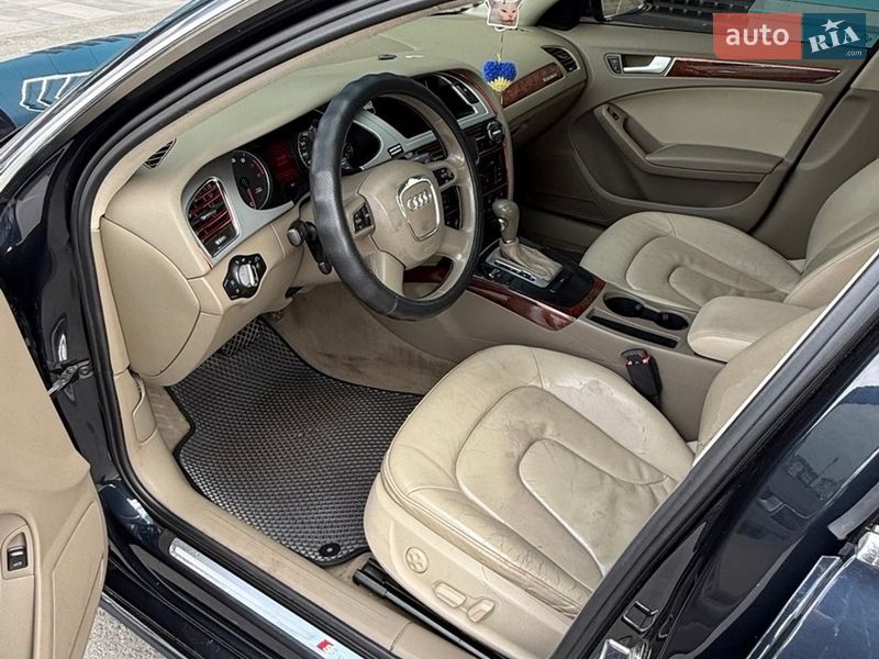 Седан Audi A4 2011 в Киеве