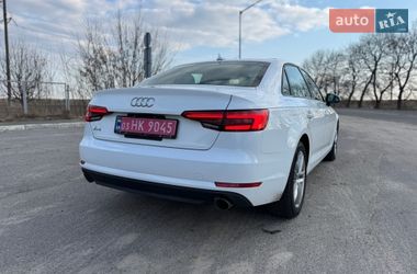 Седан Audi A4 2017 в Чернигове