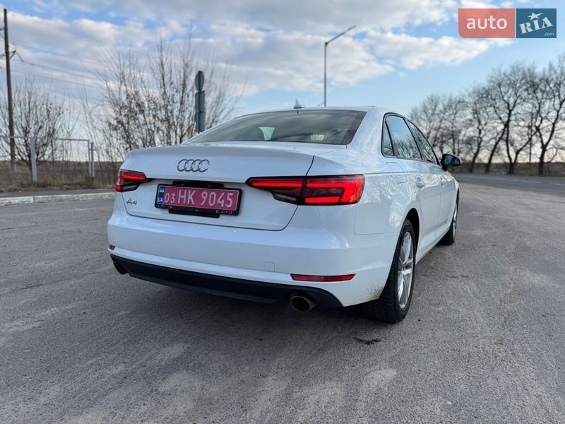 Седан Audi A4 2017 в Чернигове