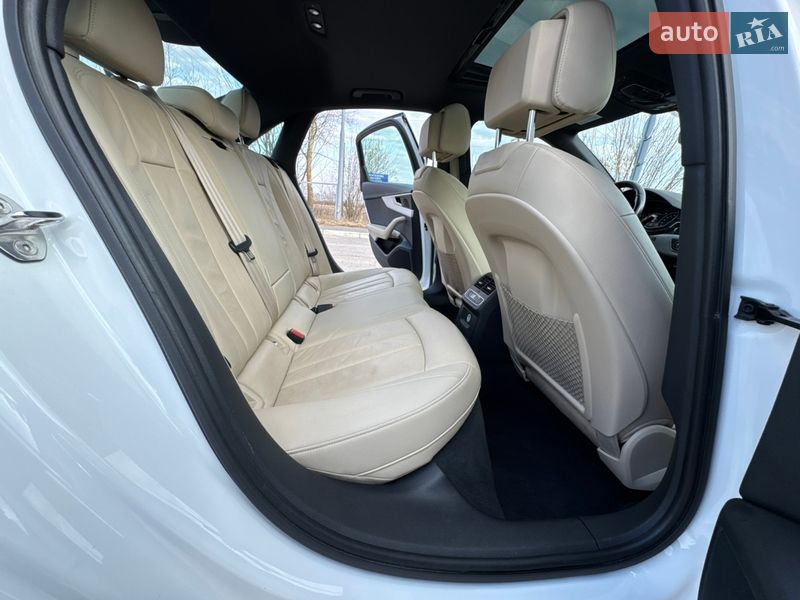 Седан Audi A4 2017 в Чернигове