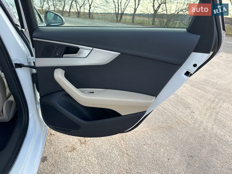 Седан Audi A4 2017 в Чернигове