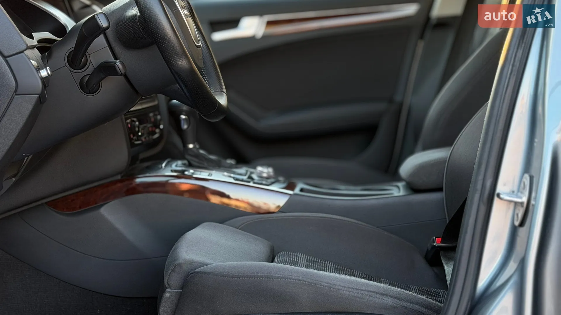 2011 Audi A4 - мініатюра 33