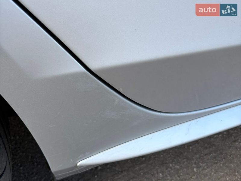 Седан Audi A4 2011 в Шполі