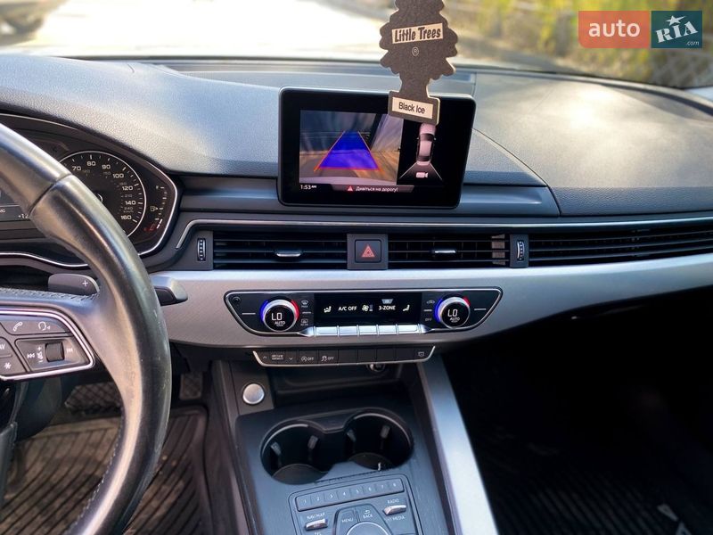 Седан Audi A4 2017 в Ужгороді