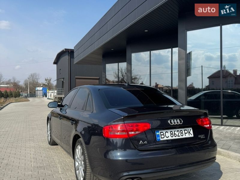 Седан Audi A4 2014 в Шептицькому