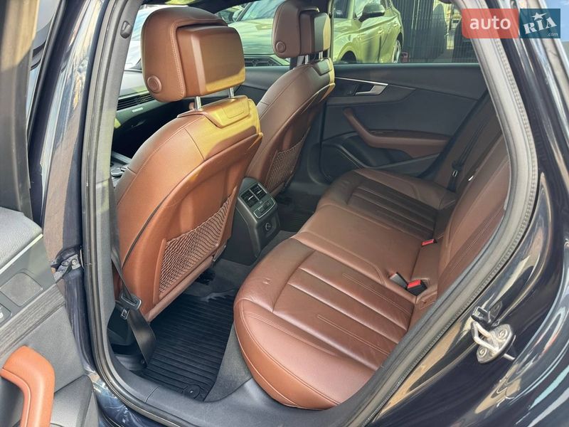 Седан Audi A4 2016 в Киеве