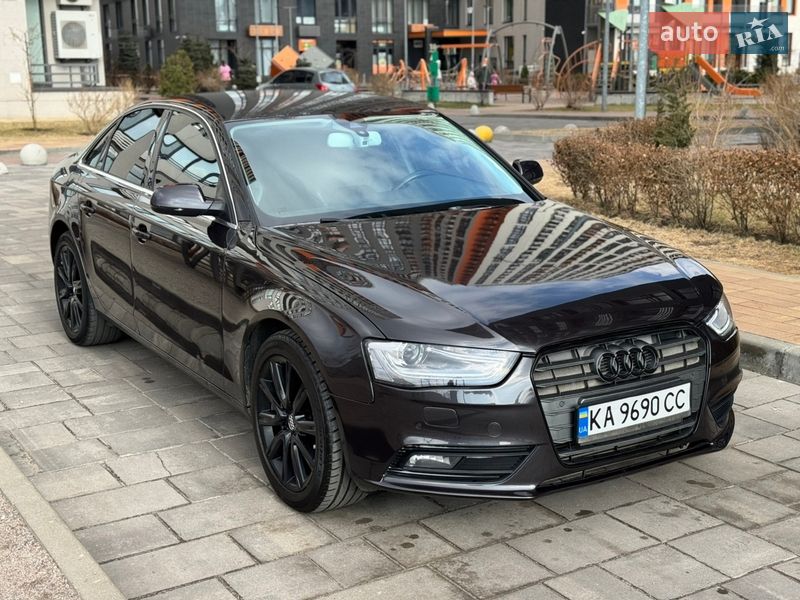 Седан Audi A4 2013 в Києві