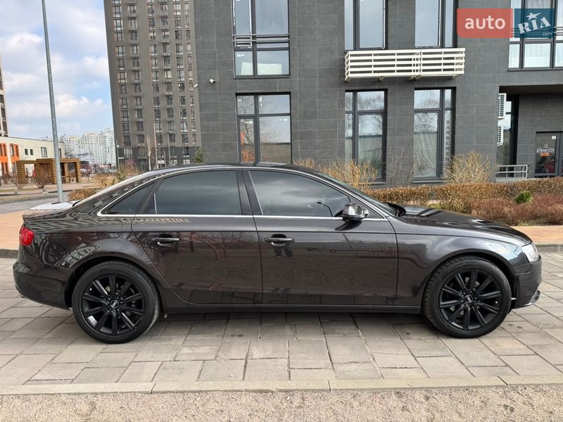 Седан Audi A4 2013 в Києві