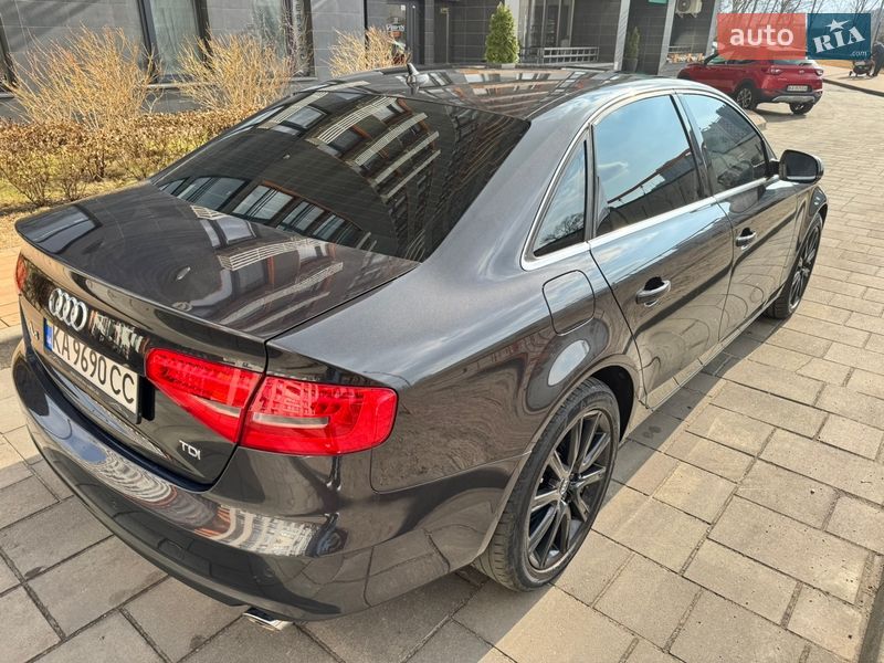 Седан Audi A4 2013 в Києві