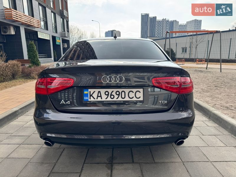 Седан Audi A4 2013 в Києві