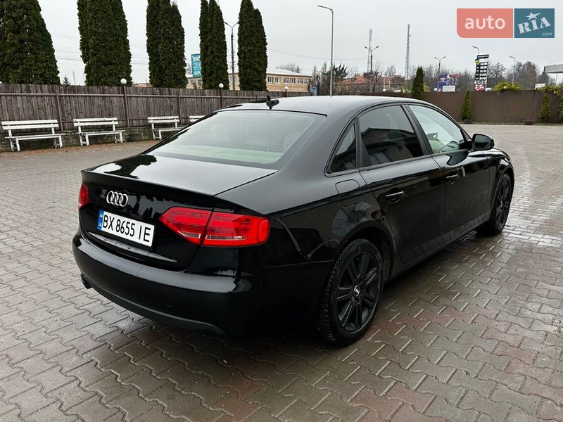 Седан Audi A4 2011 в Дунаївцях
