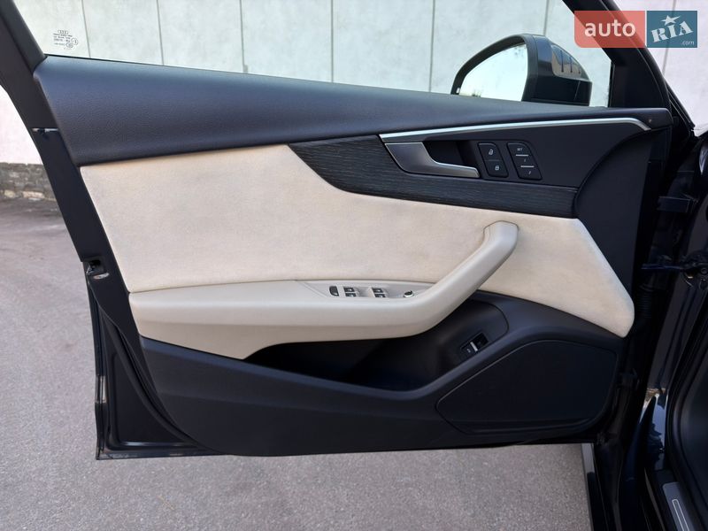 Седан Audi A4 2017 в Києві