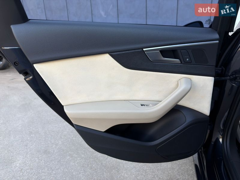 Седан Audi A4 2017 в Києві