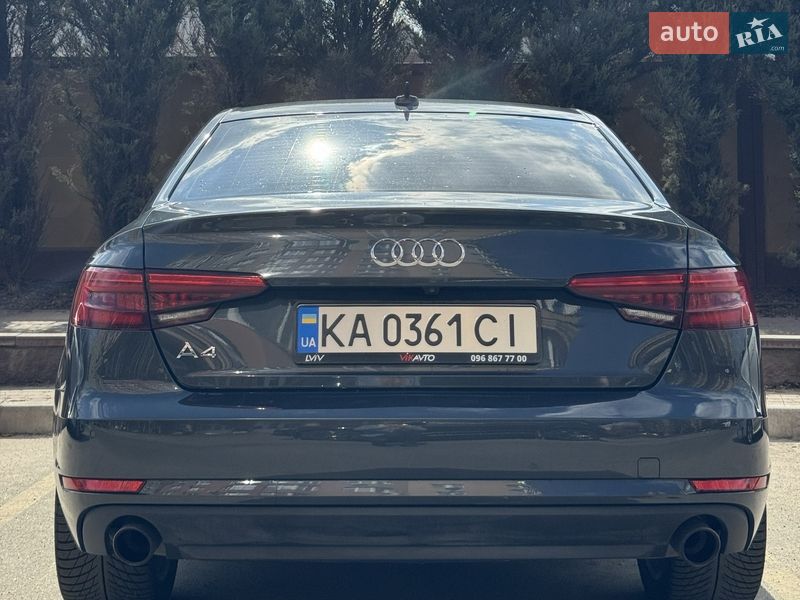 Седан Audi A4 2017 в Киеве