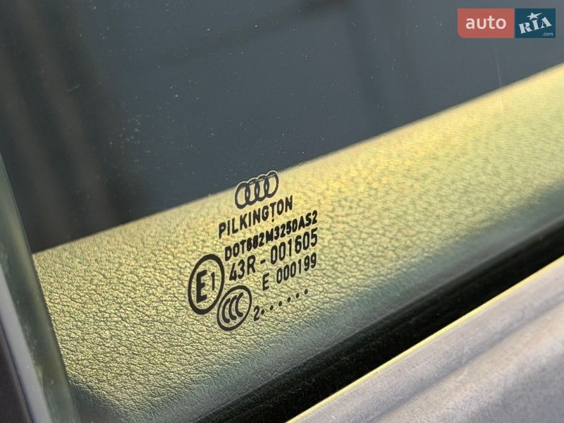 Седан Audi A4 2012 в Києві