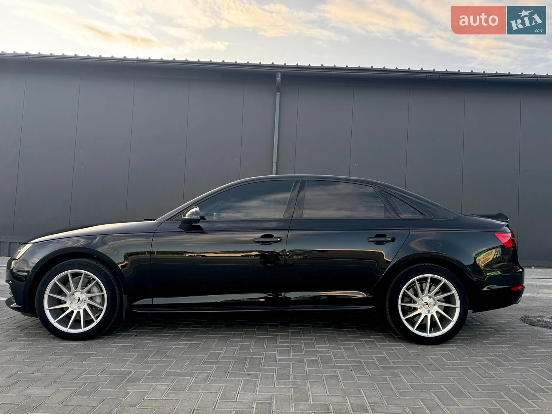 2016 Audi A4 - мініатюра 8