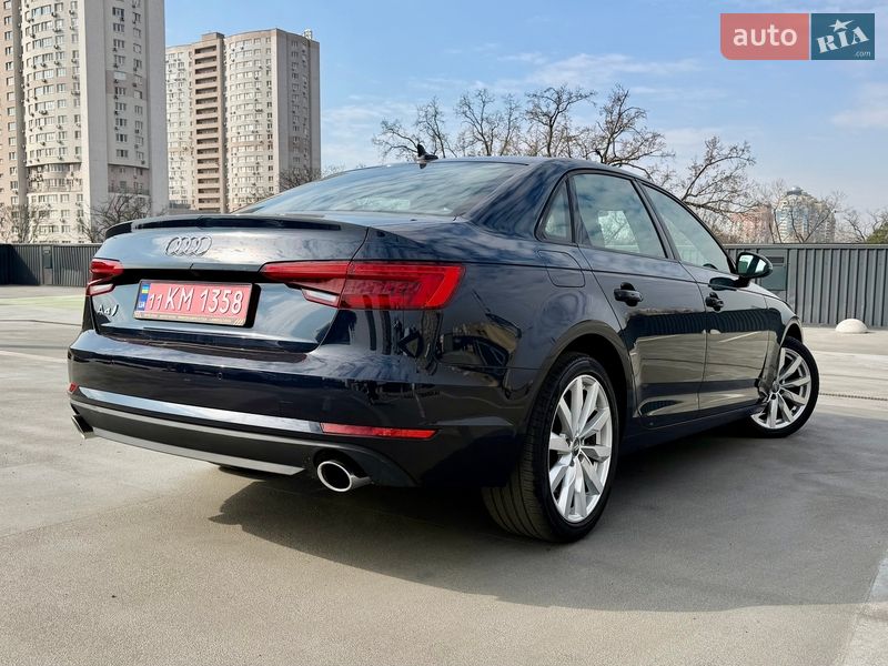 Седан Audi A4 2017 в Киеве