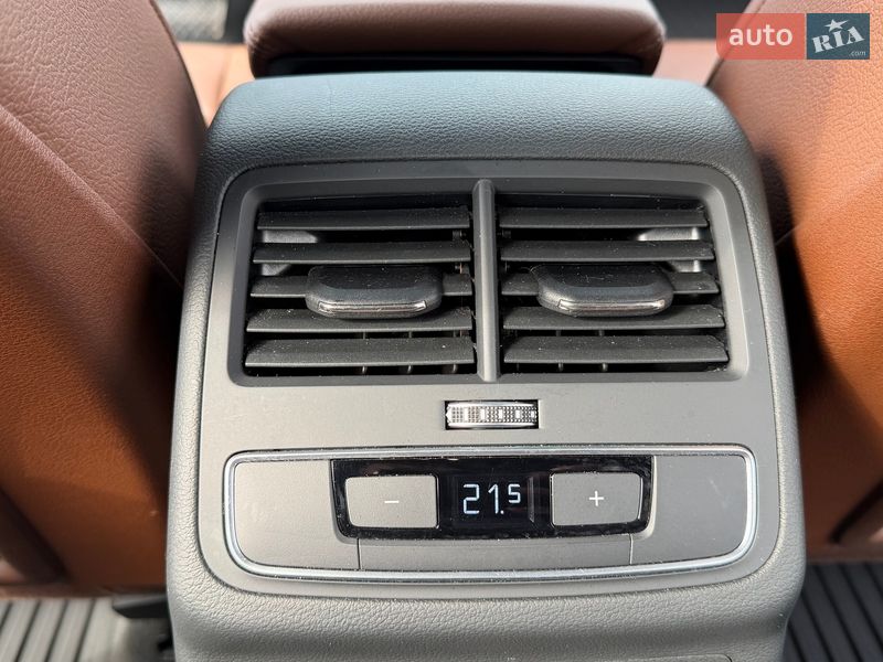 Седан Audi A4 2017 в Киеве