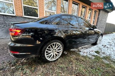 Седан Audi A4 2018 в Киеве