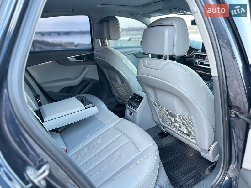 Седан Audi A4 2018 в Киеве