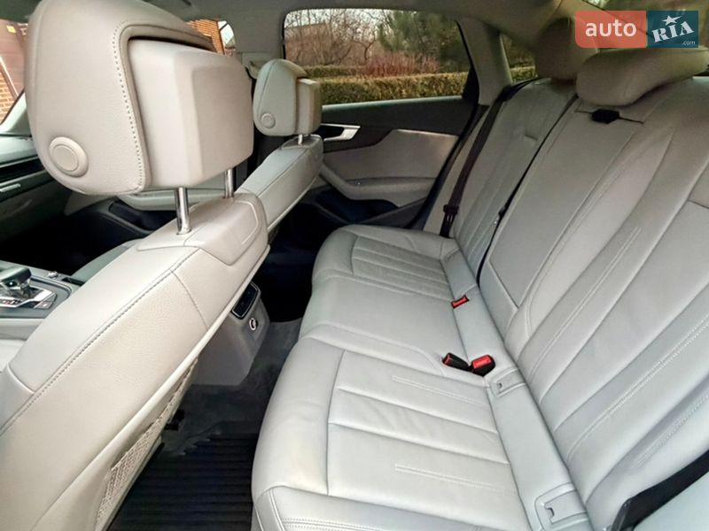 Седан Audi A4 2018 в Днепре