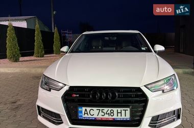 Седан Audi A4 2016 в Луцке