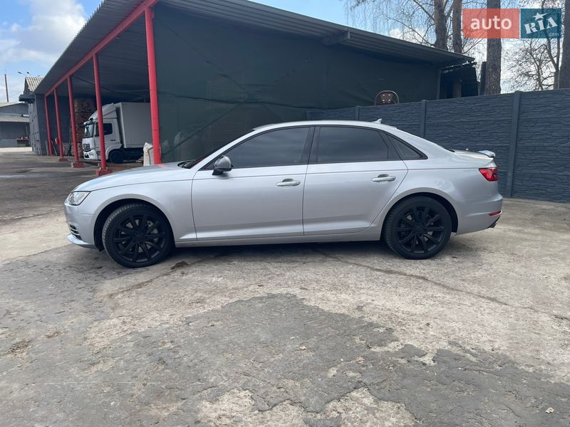Седан Audi A4 2016 в Чернігові