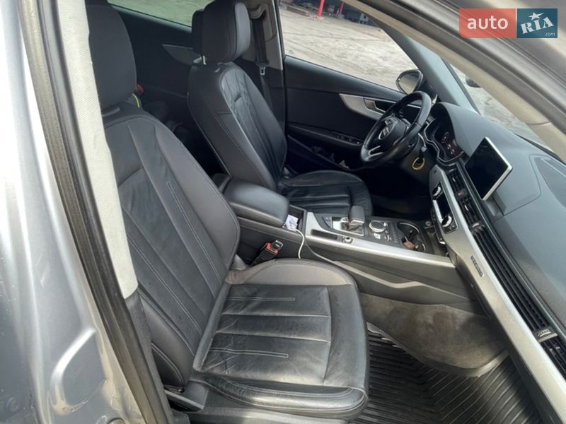 Седан Audi A4 2016 в Чернігові