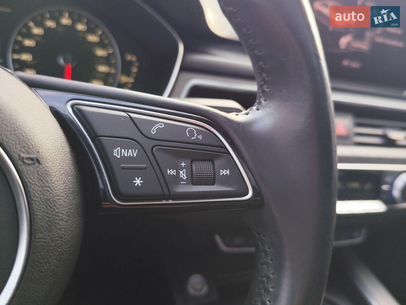 Седан Audi A4 2017 в Чернигове