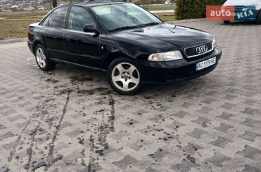 Седан Audi A4 1996 в Сельцо