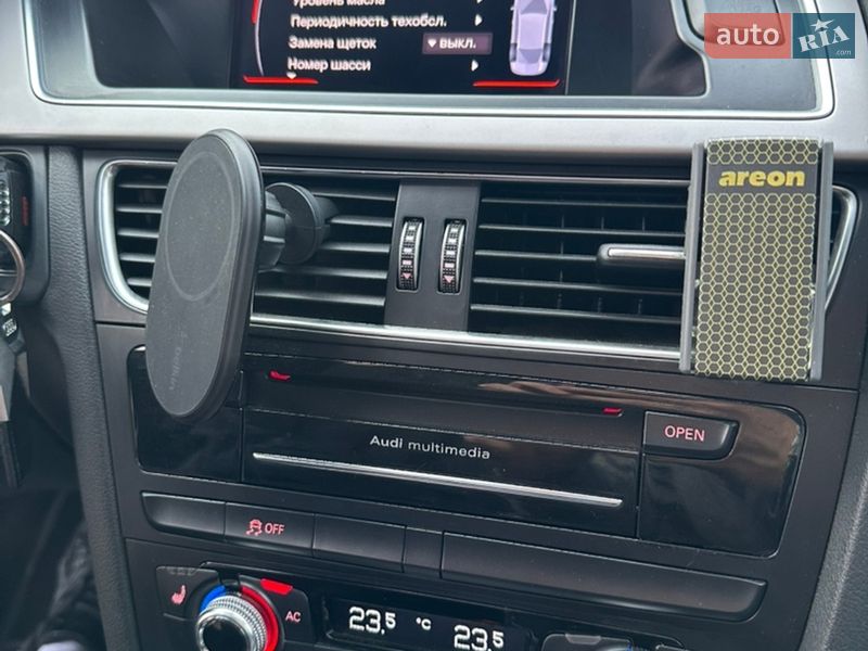 Седан Audi A4 2013 в Львове