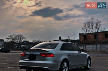 Седан Audi A4 2013 в Чернівцях