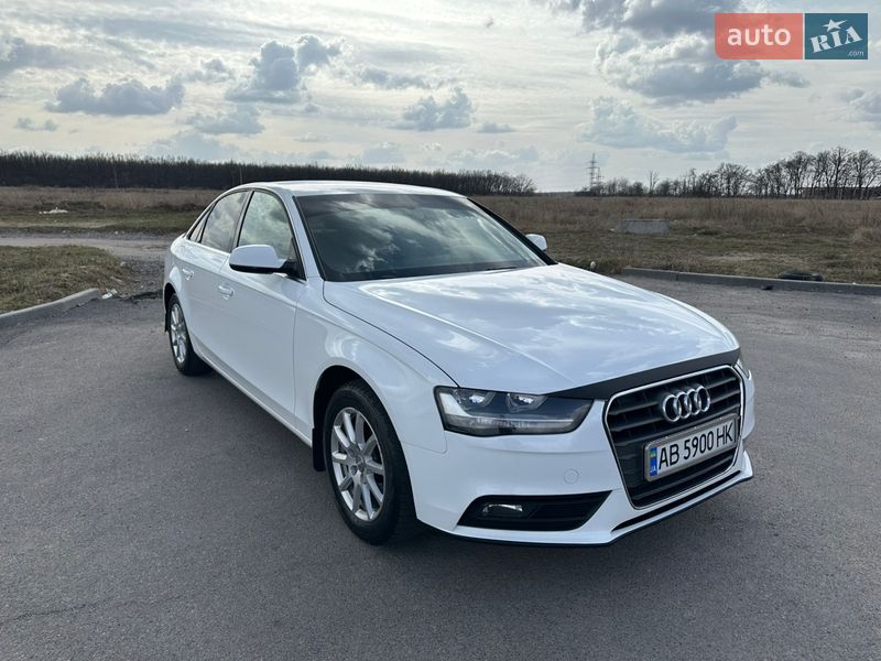 Седан Audi A4 2015 в Виннице