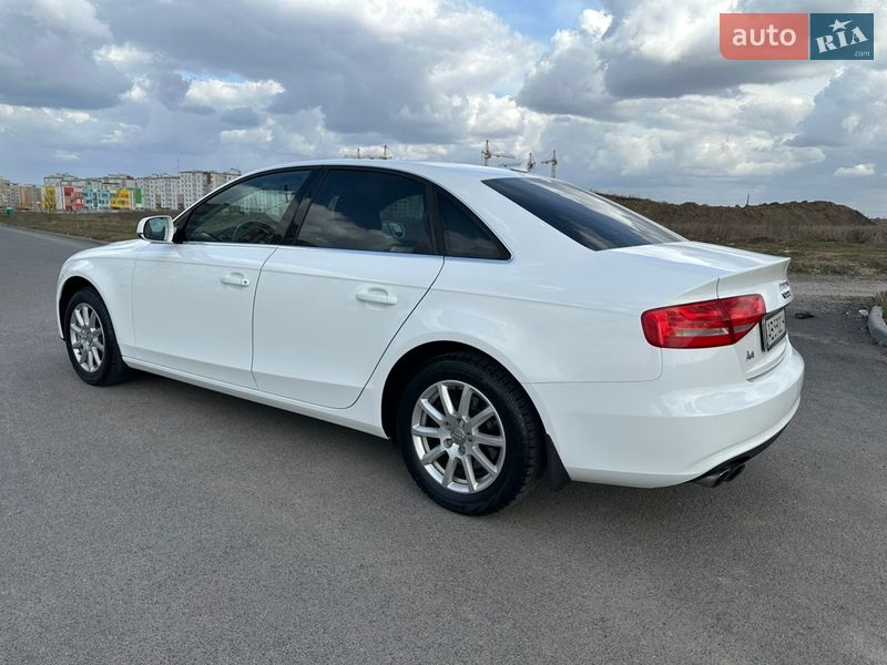 Седан Audi A4 2015 в Виннице
