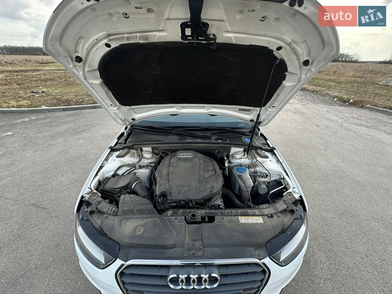 Седан Audi A4 2015 в Виннице