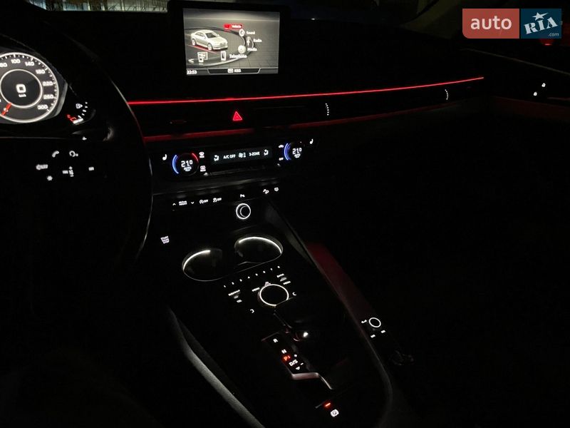 Седан Audi A4 2018 в Львові