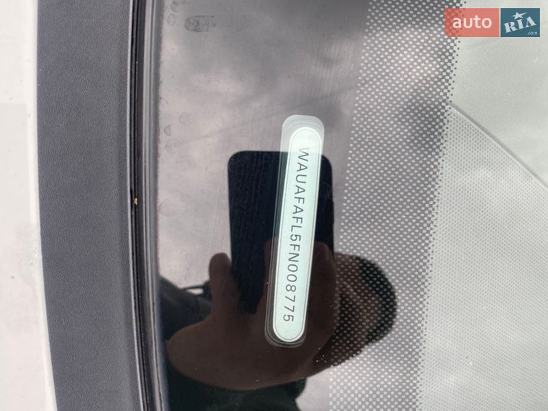 Седан Audi A4 2014 в Львове