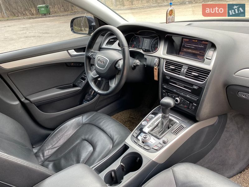 Седан Audi A4 2013 в Киеве
