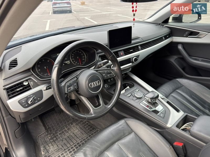 Седан Audi A4 2017 в Львове