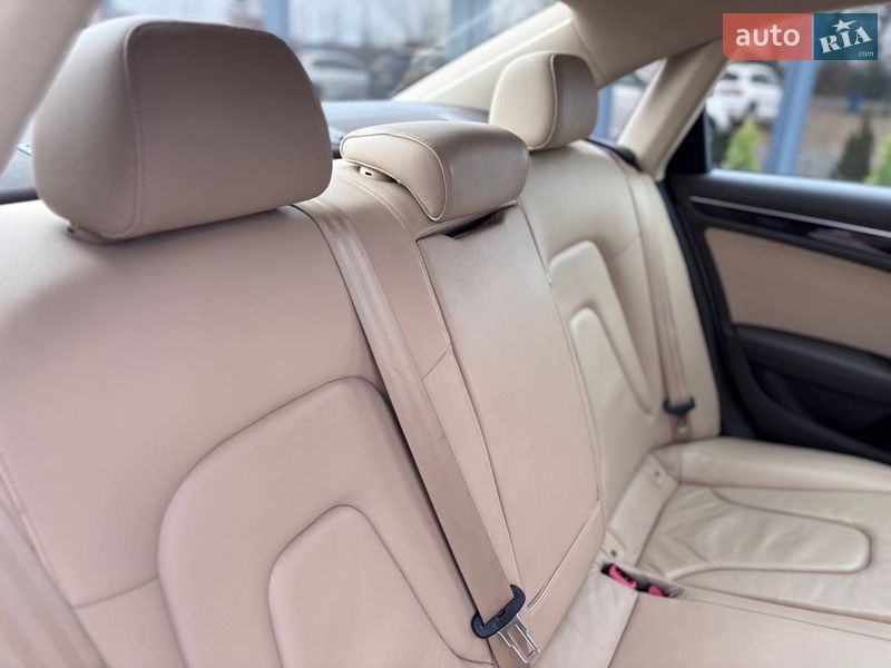 Седан Audi A4 2014 в Коломые