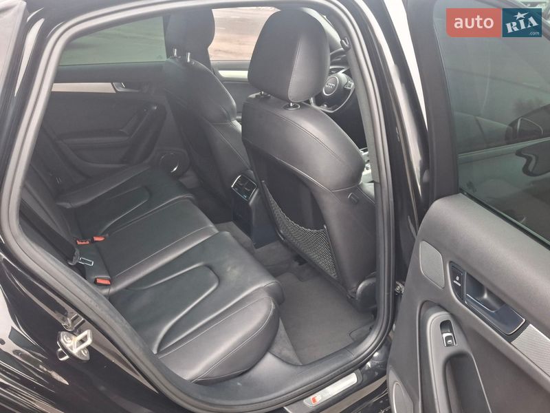 Седан Audi A4 2015 в Кам'янець-Подільському