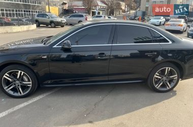 Седан Audi A4 2018 в Киеве
