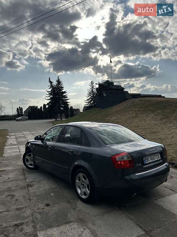 Седан Audi A4 2002 в Дубні фото 13 Седан Audi A4 2002 в Дубні