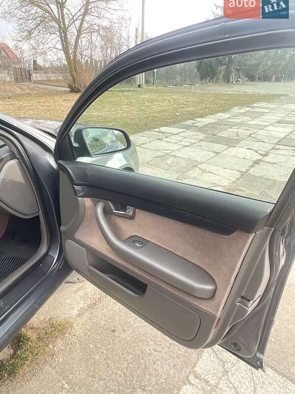 Седан Audi A4 2002 в Дубні фото 17 Седан Audi A4 2002 в Дубні